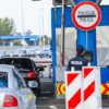 Duge kolone vozila prema Hrvatskoj i Crnoj Gori